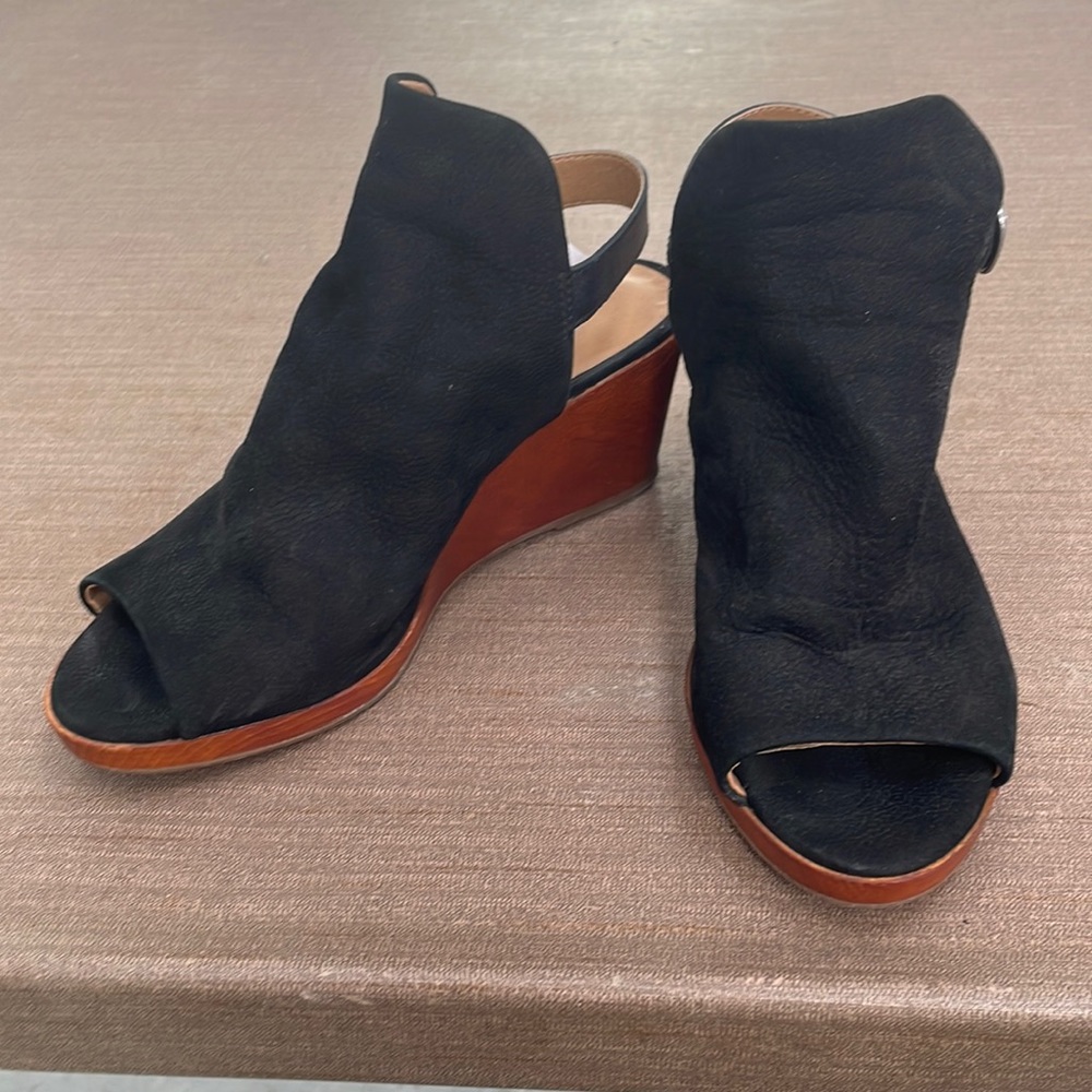 Lucky Brand peep toe wedge sandal